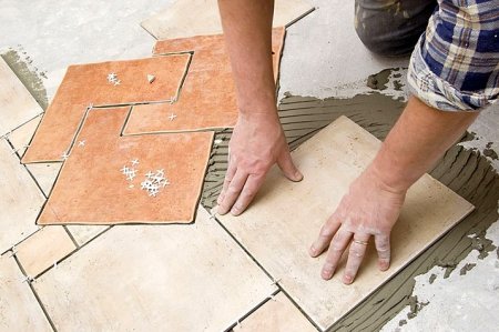 Как укладывать керамическую плитку на пол